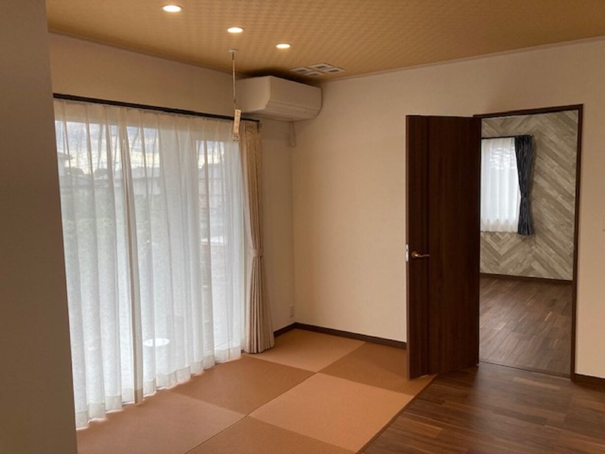 石井工務店 ウッドデッキが広がる唯一無二の二世帯で暮らす平屋の建築実例画像7