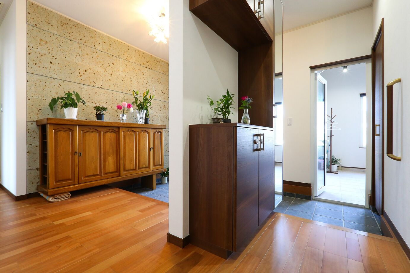 石井工務店 ウッドデッキが広がる唯一無二の二世帯で暮らす平屋の建築実例画像8