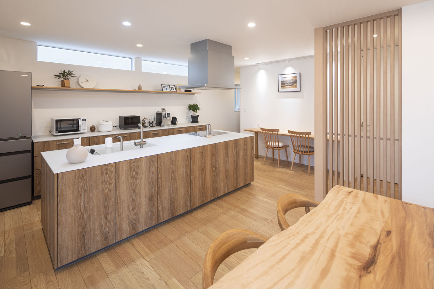 【イチケン】土地付き注文住宅のDigLife 【間取り図あり/秦野市/4LDK/ウッドデッキ】スピーディーな土地探し対応と、圧倒的な開放感に大満足の家！の建築実例画像4