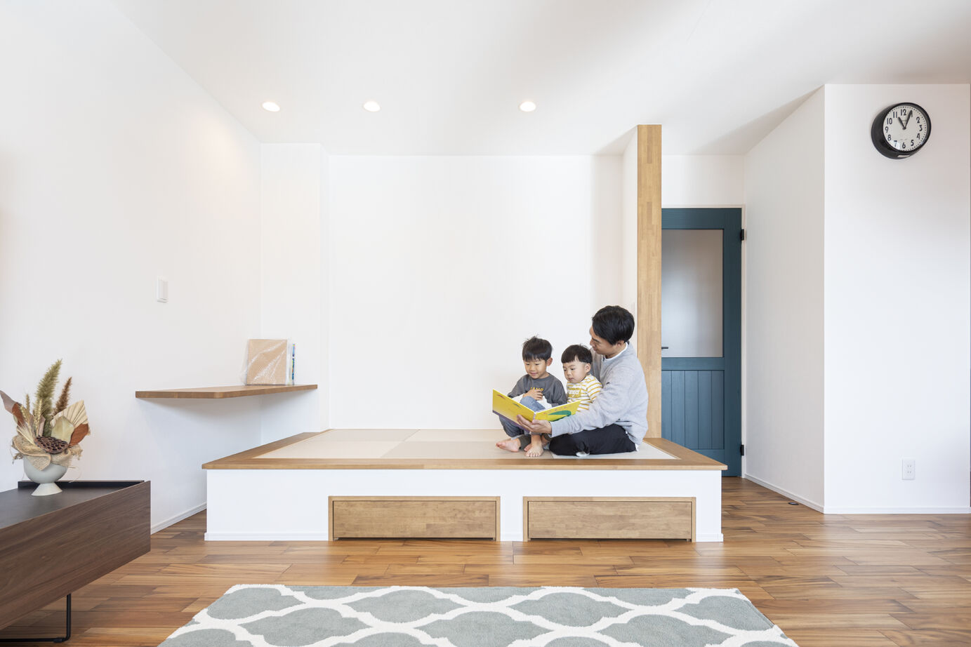 【イチケン】土地付き注文住宅のDigLife 【2000万円台/間取り図あり/多彩なアクセントウォール/3LDK】「他に見ない」オリーブの外壁は木目と相性◎の建築実例画像4