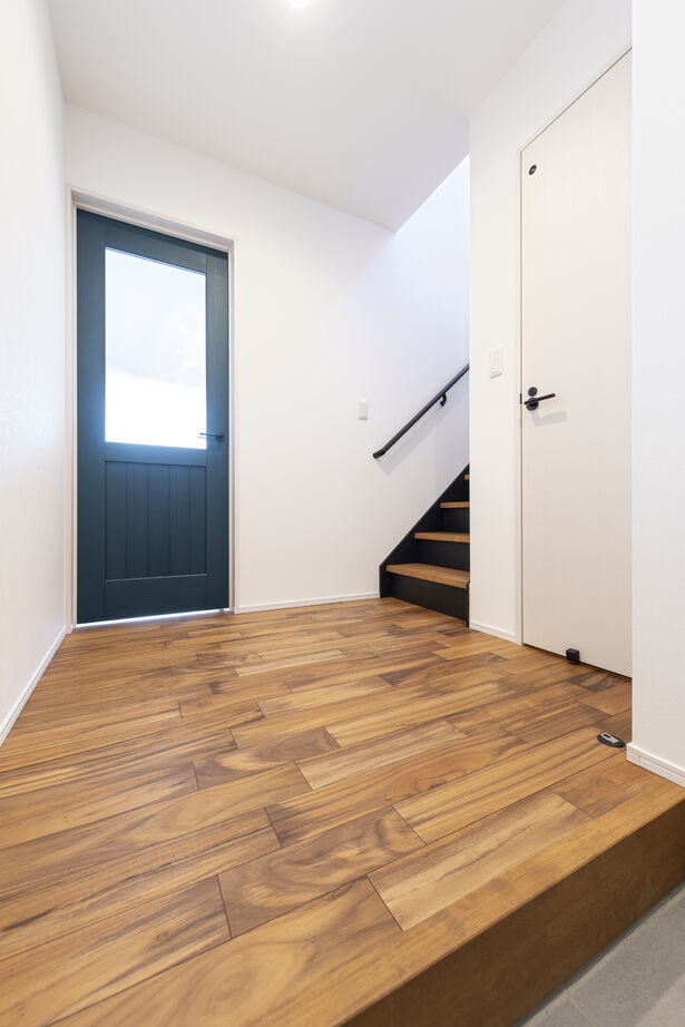 【イチケン】土地付き注文住宅のDigLife 【2000万円台/間取り図あり/多彩なアクセントウォール/3LDK】「他に見ない」オリーブの外壁は木目と相性◎の建築実例画像6