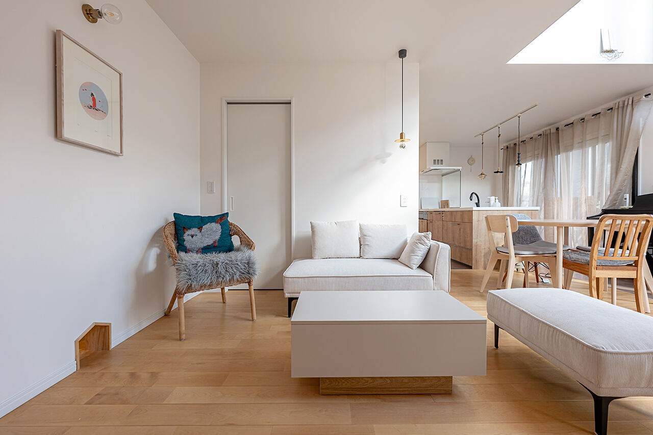 楓工務店 【奈良県奈良市/2000万円台/約35坪/耐震等級3】吹き抜けからの日差しと家族の笑顔が集まるあたたかいお家の建築実例画像4