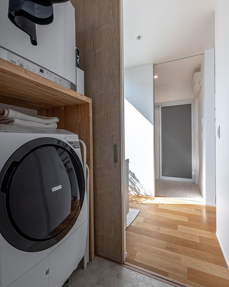 楓工務店 【奈良県橿原市/2000万円台/約35坪/耐震等級3】小上がりの畳のある広々LDKとアウトドアリビングのあるお家の建築実例画像9