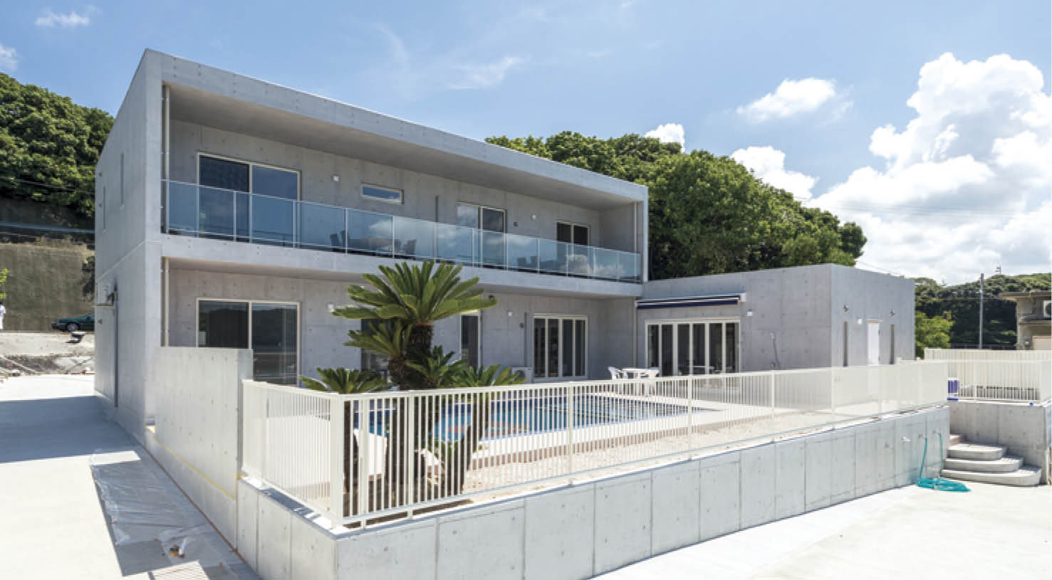 崎田工務店 【76坪/自宅プール/バーカウンター/リゾート】開放感に満ちた海沿いの家。潮風に強い鉄筋コンクリート住宅の建築実例画像3