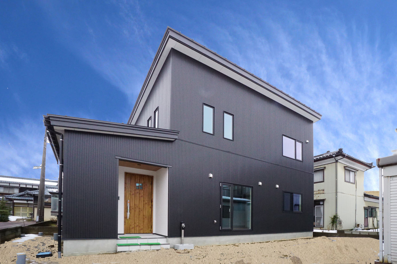 星野工務店 吹き抜けのリビングと収納見える化で部屋が広くなる家の建築実例画像