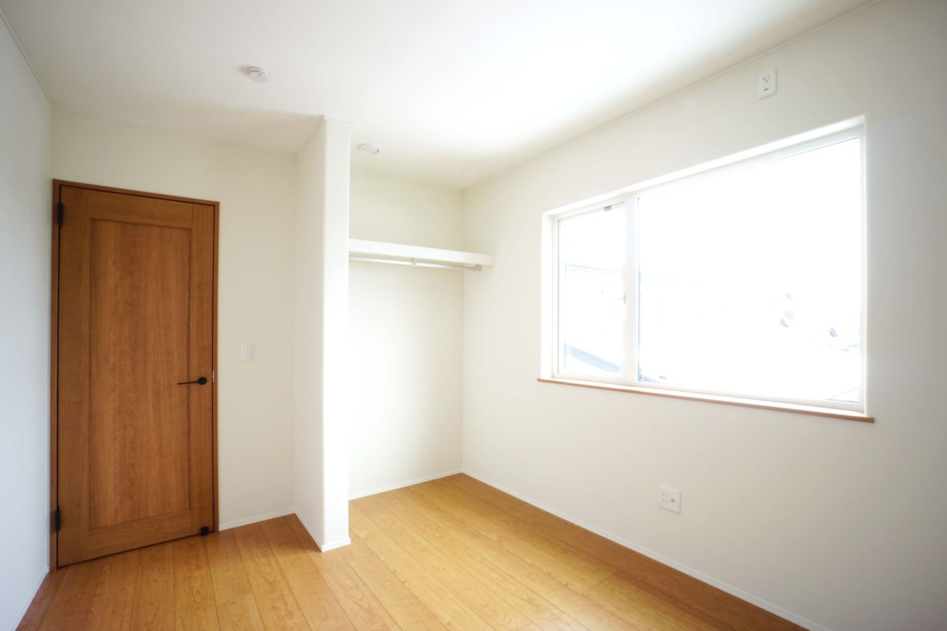 星野工務店 吹き抜けのリビングと収納見える化で部屋が広くなる家の建築実例画像3