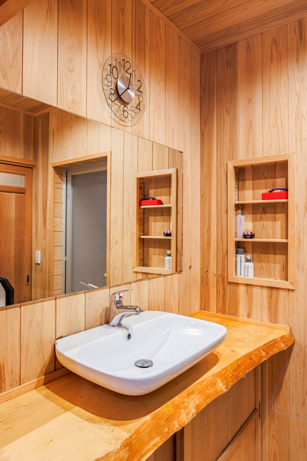 加藤建築 【三重県｜木組み×55坪×吹抜け｜間取り有】伝統構法で間取りは今ドキ。4人の子ども達が健やかに暮らす家の建築実例画像9