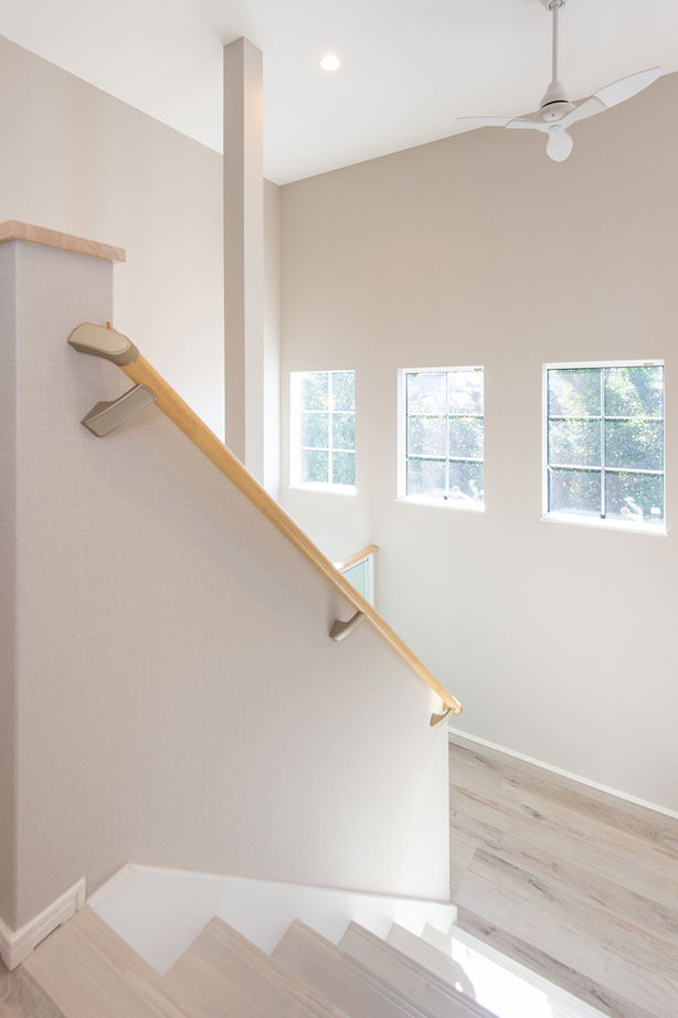 ＭＯＫ　ＨＯＵＳＥ　（ポラスグループ） 【1000万円台/ローコスト/ペット】吹抜けや窓の工夫で叶えた“陽だまりリビング”。愛猫と癒しの時間を満喫の建築実例画像5