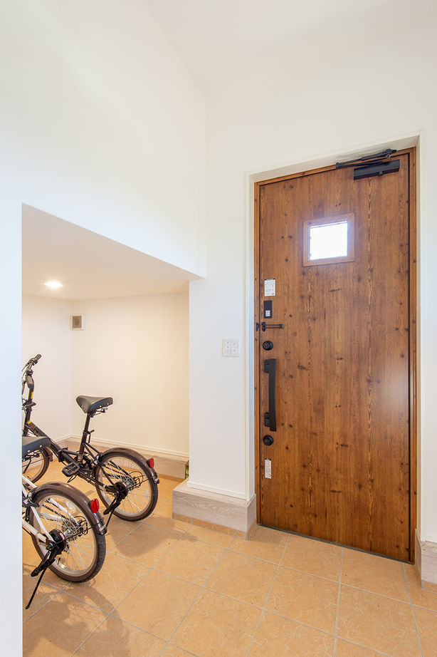 ＭＯＫ　ＨＯＵＳＥ　（ポラスグループ） 【1000万円台/ローコスト/ペット】吹抜けや窓の工夫で叶えた“陽だまりリビング”。愛猫と癒しの時間を満喫の建築実例画像9