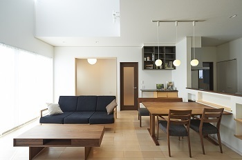 北辰工務店（ポラスグループ） 【1000万円台/30坪台/吹き抜け/収納充実】家事動線に配慮し、家族みんなでリビングに集まれる家の建築実例画像5