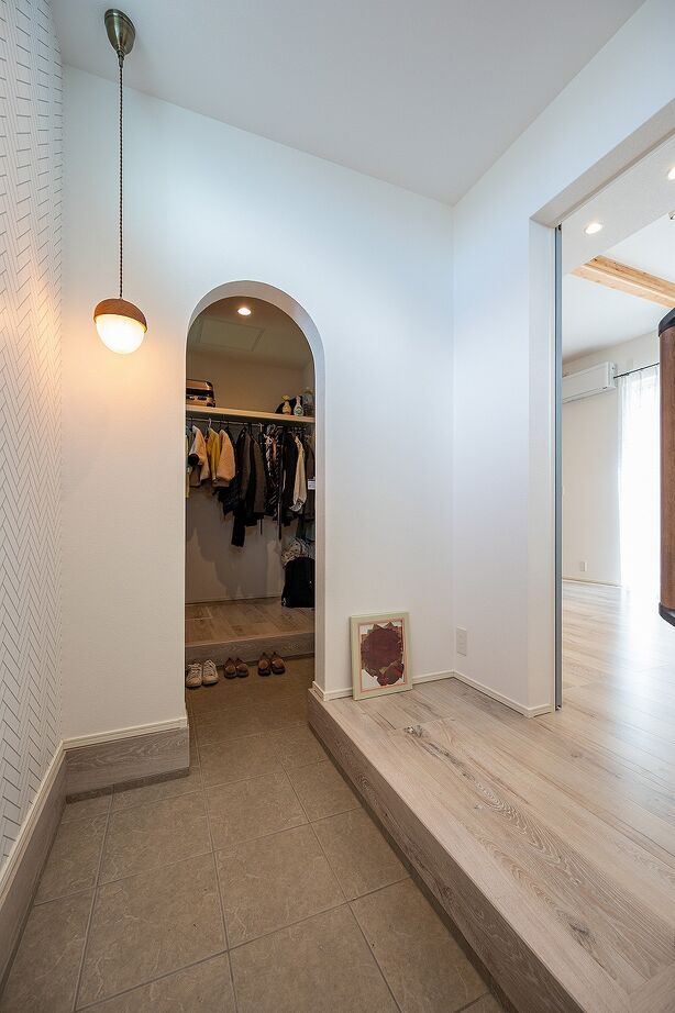 北辰工務店（ポラスグループ） 【30坪台/3LDK】絵本の世界から飛び出してきたような鮮やかな水色が目を引く、フレンチシャビー調の家の建築実例画像9