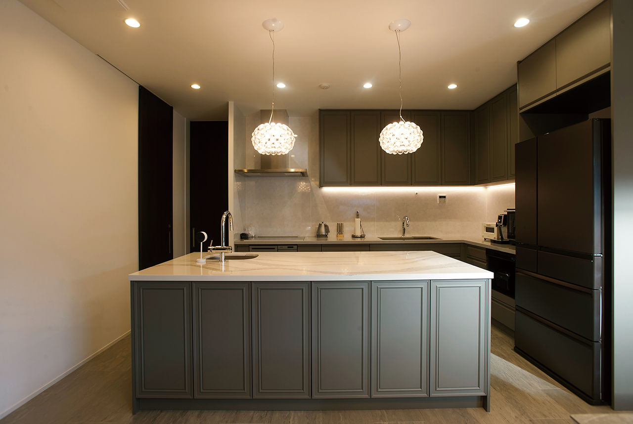 山万（京成本線、京成千葉線、JR総武線沿線を中心とした地域） 【67坪｜ビルトインガレージ2台分｜4LDK】吹き抜けやアイランドキッチン…土地紹介からすべてを叶えた邸宅の建築実例画像5