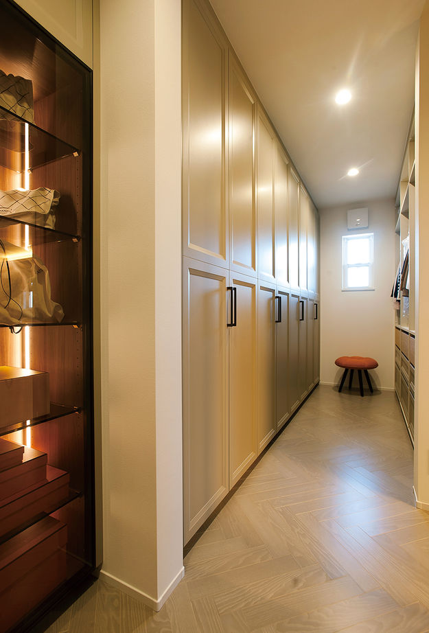 山万（京成本線、京成千葉線、JR総武線沿線を中心とした地域） 【67坪｜ビルトインガレージ2台分｜4LDK】吹き抜けやアイランドキッチン…土地紹介からすべてを叶えた邸宅の建築実例画像7