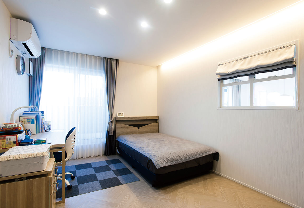 山万（京成本線、京成千葉線、JR総武線沿線を中心とした地域） 【67坪｜ビルトインガレージ2台分｜4LDK】吹き抜けやアイランドキッチン…土地紹介からすべてを叶えた邸宅の建築実例画像9