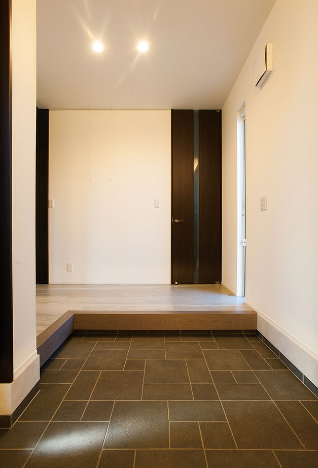 山万（京成本線、京成千葉線、JR総武線沿線を中心とした地域） 【67坪｜ビルトインガレージ2台分｜4LDK】吹き抜けやアイランドキッチン…土地紹介からすべてを叶えた邸宅の建築実例画像10