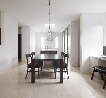 ミサワホーム 遊び心を満たすカフェ風ガレージ。変化に富んだ立体的空間の楽しさの建築実例画像2