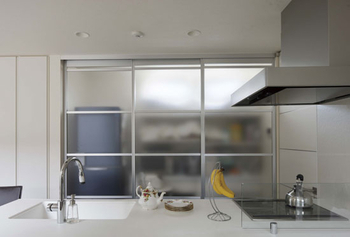 ミサワホーム 光と風を楽しむ中庭のある家　家族のつながりと開放感を実現の建築実例画像3