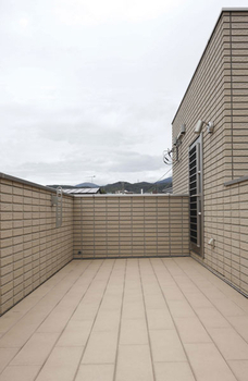 ミサワホーム 光と風を楽しむ中庭のある家　家族のつながりと開放感を実現の建築実例画像7