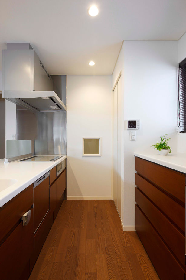 ミサワホーム 20坪の敷地で広く暮らす工夫が満載。ビルトインガレージや大収納空間「蔵」の建築実例画像3