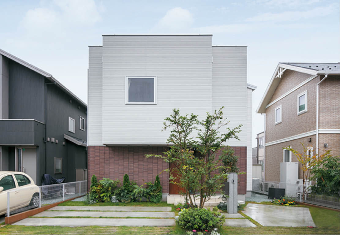 ミサワホーム 空へ抜ける中庭を囲む大開口サッシ　南北から光あふれる高天井のＬＤＫの建築実例画像6