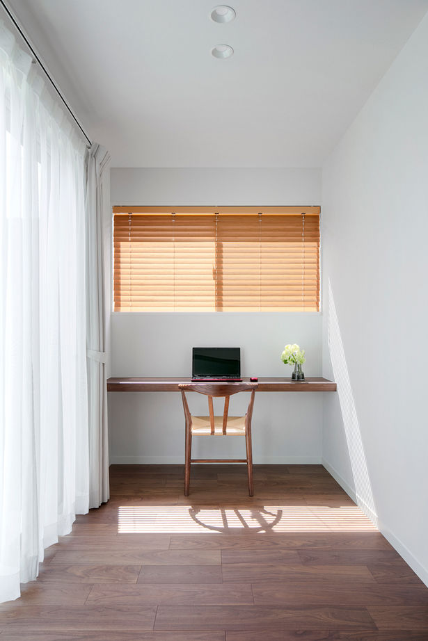 ミサワホーム 3方向の光を招く陽だまりリビング。ふたりで共有する「くつろぎの時間」の建築実例画像4