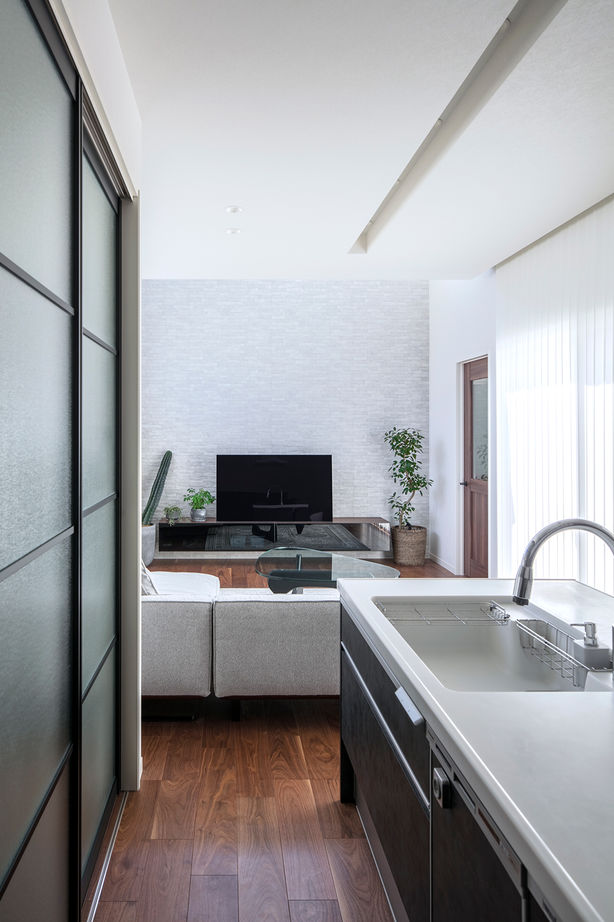 ミサワホーム 3方向の光を招く陽だまりリビング。ふたりで共有する「くつろぎの時間」の建築実例画像6