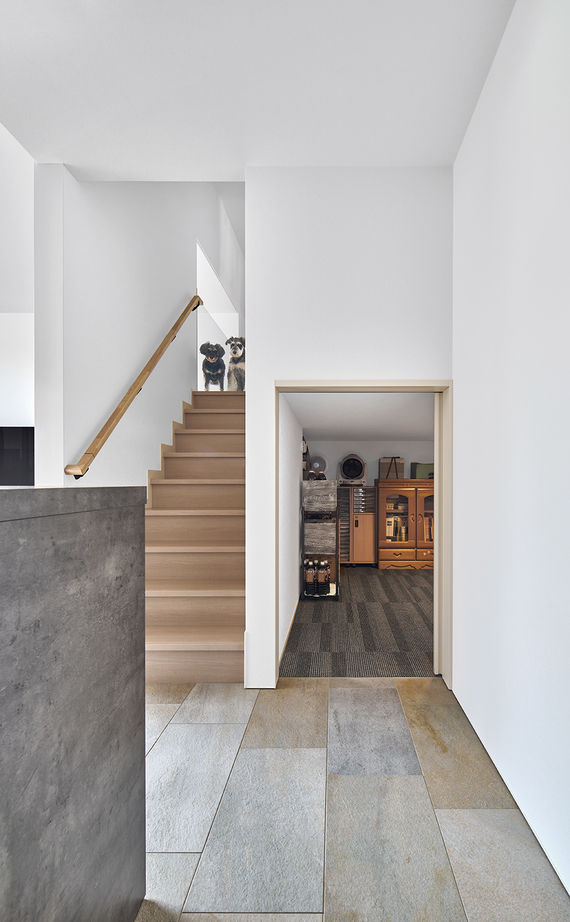 ミサワホーム 【蔵のある家/大収納/中庭】生活空間を美しく保つ収納計画と、細部まで整えられたシンプルデザインの建築実例画像6