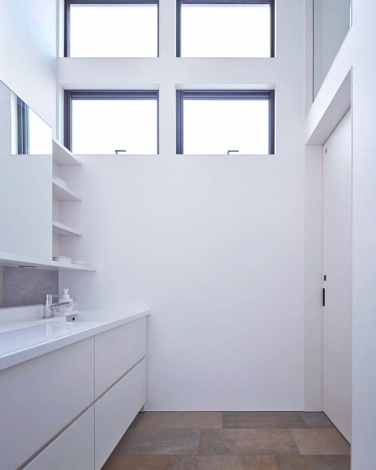 ミサワホーム 【蔵のある家/大収納/中庭】生活空間を美しく保つ収納計画と、細部まで整えられたシンプルデザインの建築実例画像8