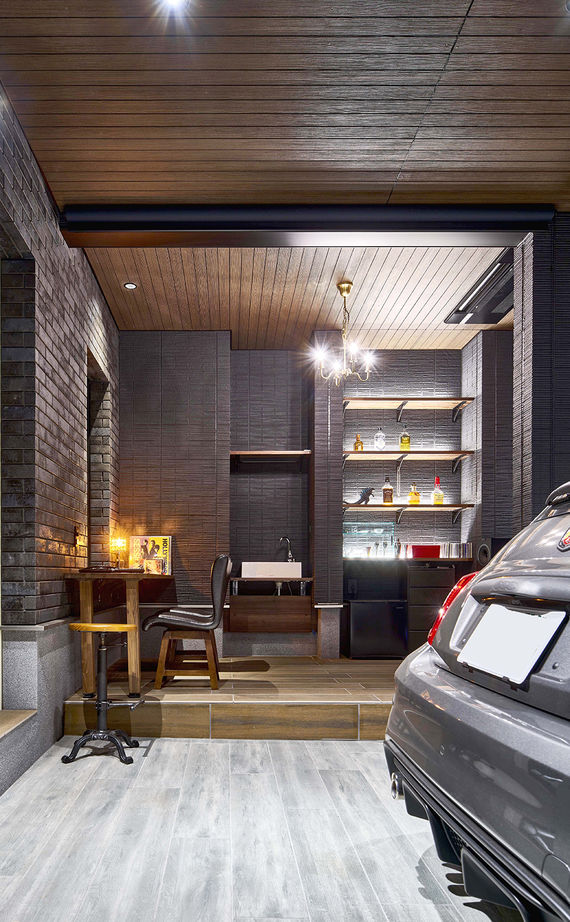 ミサワホーム 【高天井・ビルトインガレージ・趣味を楽しむ】至福の時間を愉しむ、ガレージのある住まいの建築実例画像3