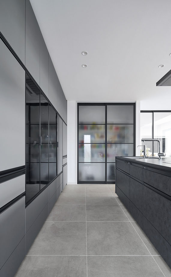 ミサワホーム 【大開口・高天井/シンプルデザイン/高断熱】美しい自然を借景とした、眺めのいい住まいの建築実例画像10