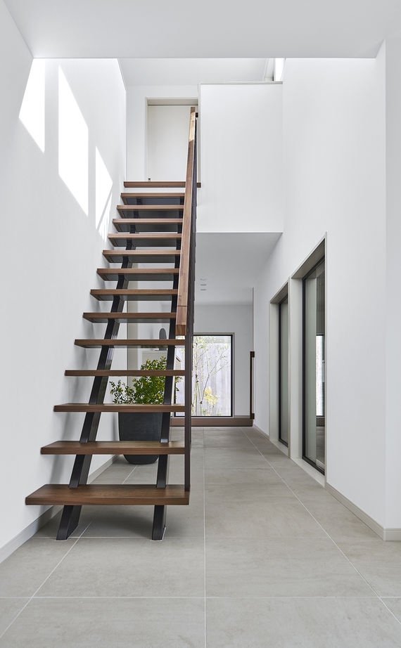 ミサワホーム 【大開口・高天井/シンプルデザイン/高断熱】美しい自然を借景とした、眺めのいい住まいの建築実例画像11