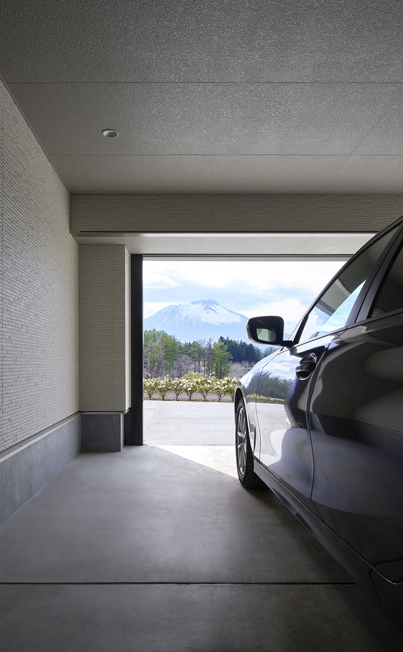 ミサワホーム 【大開口・高天井/シンプルデザイン/高断熱】美しい自然を借景とした、眺めのいい住まいの建築実例画像14