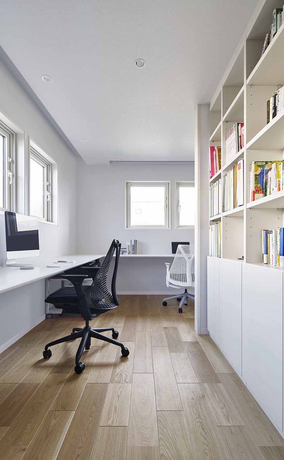 ミサワホーム 【大開口・高天井／書斎／平屋】動線と収納を効率よく考えた、平屋の住まいの建築実例画像4