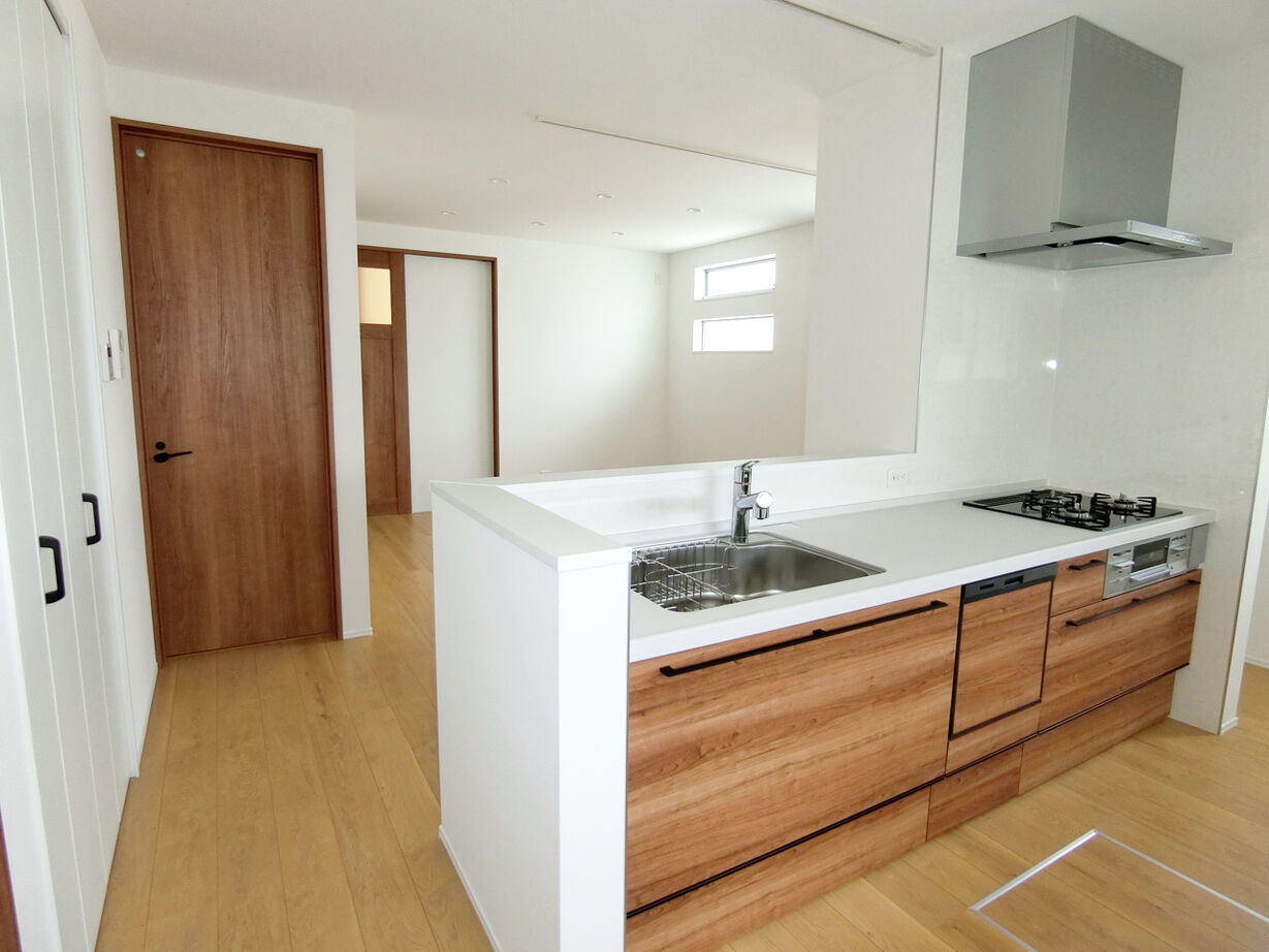 アルホームサービス（シンプルノート茨木・高槻スタジオ） 高槻市｜2300万円台｜間取り図あり｜お気に入りに囲まれてリモートワークができる書斎のある家の建築実例画像2