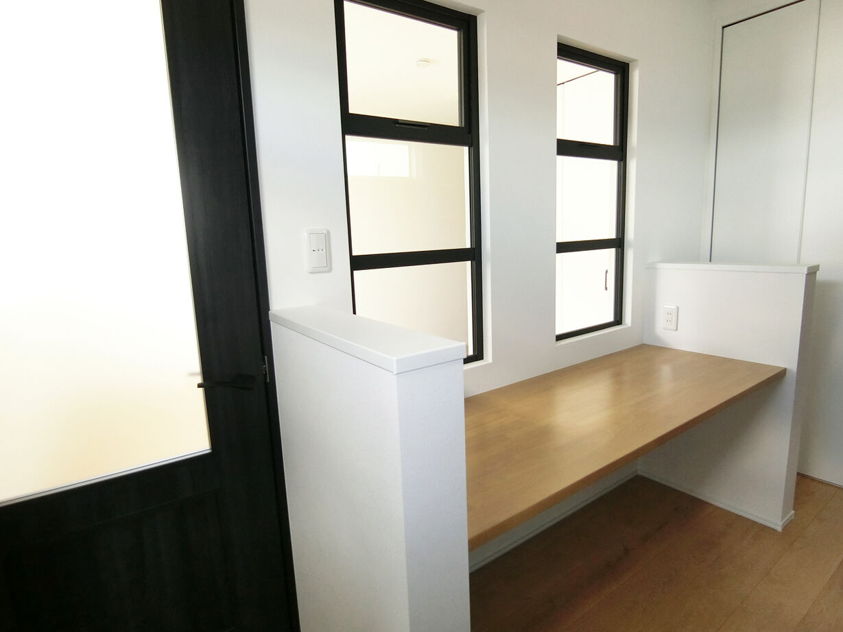 アルホームサービス（シンプルノート茨木・高槻スタジオ） 高槻市｜2300万円台｜間取り図あり｜お気に入りに囲まれてリモートワークができる書斎のある家の建築実例画像6