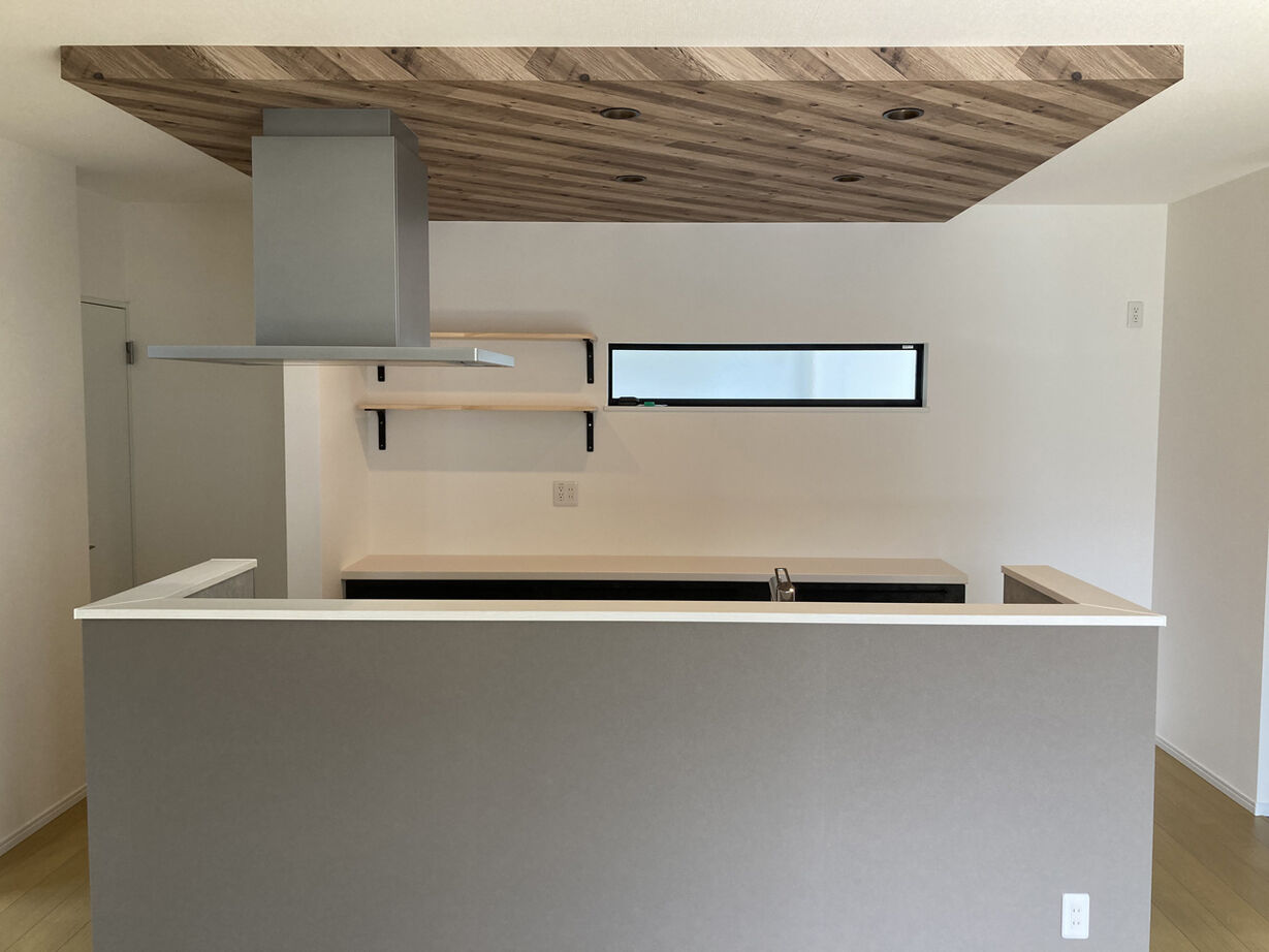 アルホームサービス（シンプルノート茨木・高槻スタジオ） 大阪府三島郡｜1900万円台｜狭小地｜アイランド風キッチンに家族が集い、会話が弾む家の建築実例画像3