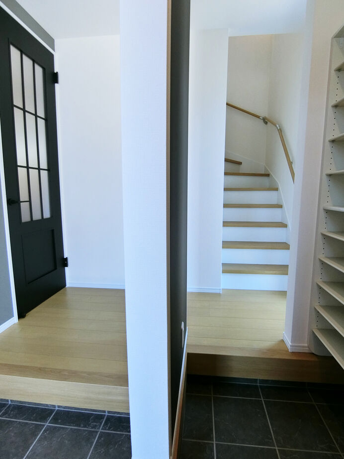 アルホームサービス（シンプルノート茨木・高槻スタジオ） 大阪府三島郡｜1900万円台｜狭小地｜アイランド風キッチンに家族が集い、会話が弾む家の建築実例画像5