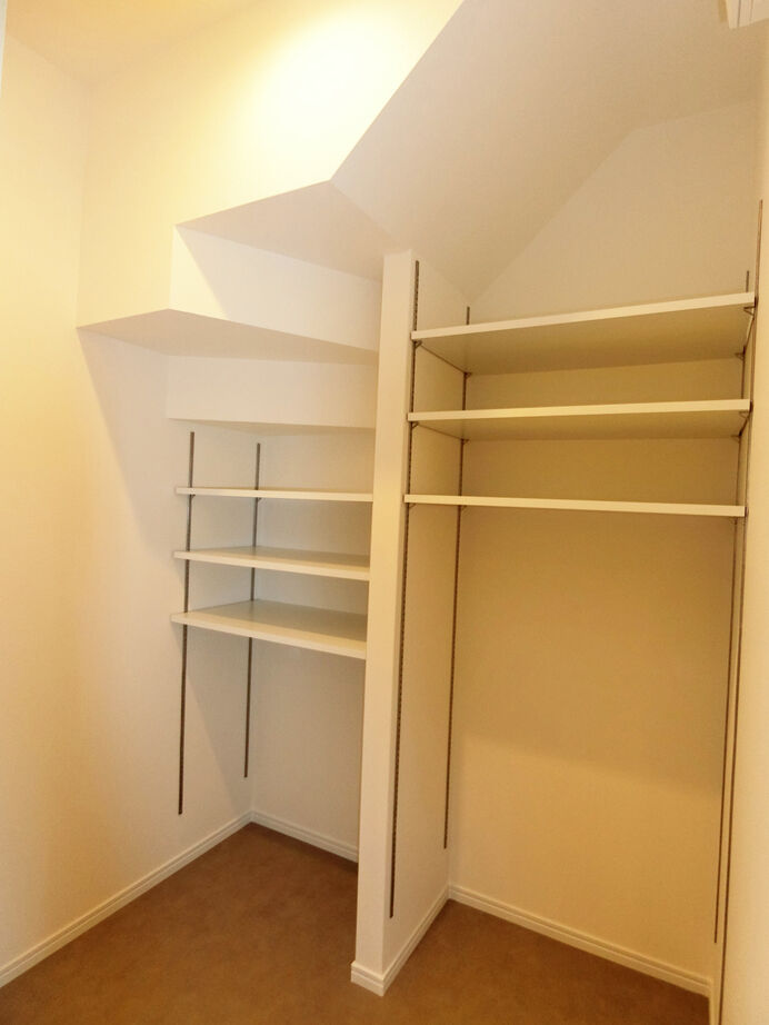 アルホームサービス（シンプルノート茨木・高槻スタジオ） 大阪府三島郡｜1900万円台｜狭小地｜アイランド風キッチンに家族が集い、会話が弾む家の建築実例画像9