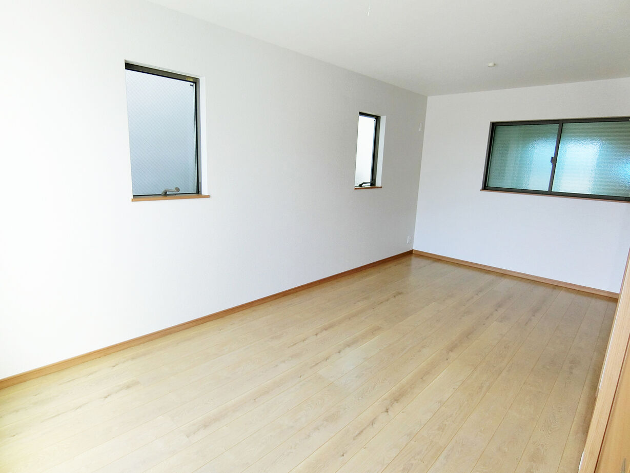 アルホームサービス（シンプルノート茨木・高槻スタジオ） 大阪市｜狭小地｜間取り図あり｜キッチンとテラスが一体につながる、外ごはんを楽しめる家の建築実例画像3