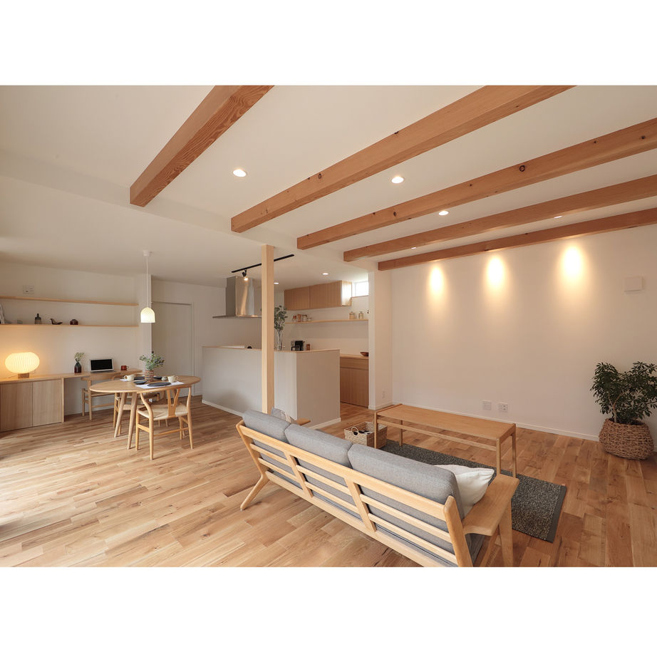 WABIKA/廣神建設（ひろかみけんせつ） 【2,741万円/平屋】家族のプライベート空間を満喫できる中庭と豊かに暮らすコの字型の家の建築実例画像2