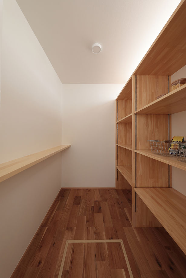 WABIKA/廣神建設（ひろかみけんせつ） 【和モダン】プライバシーに配慮した、白い美しい外観の住まいの建築実例画像3