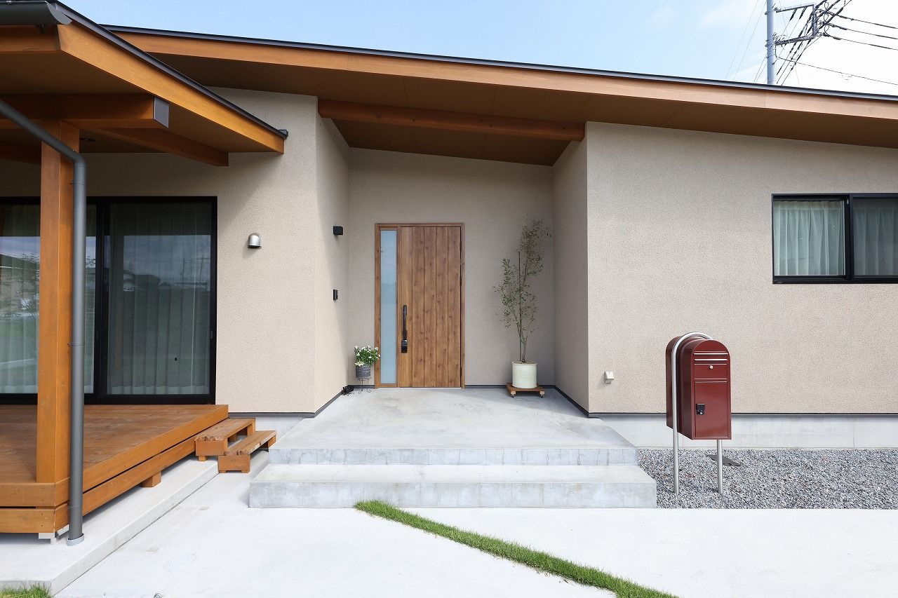 WABIKA/廣神建設（ひろかみけんせつ） 【本体価格2000万円台/28.8坪】庭とつながる広々デッキの平屋の建築実例画像10