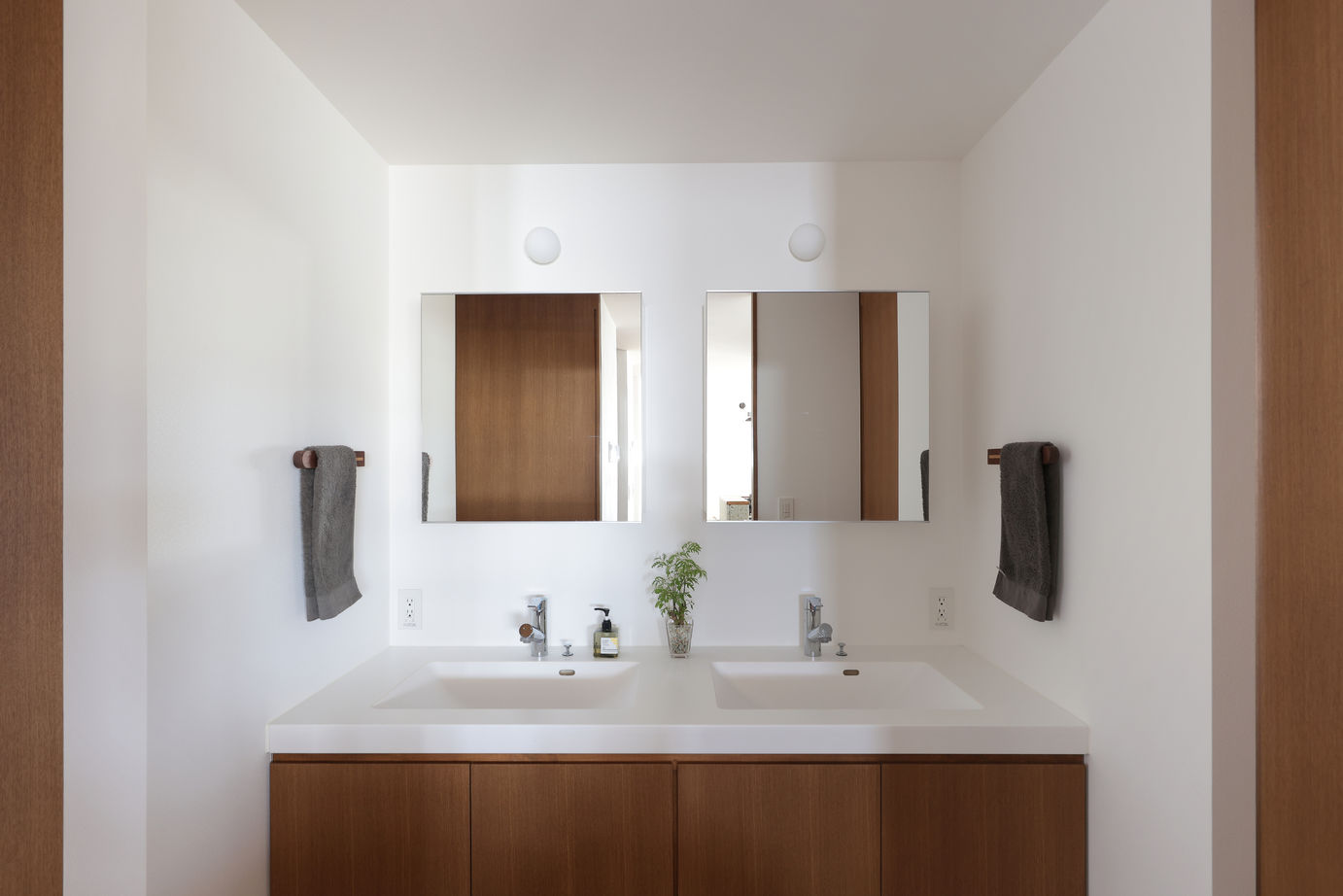 WABIKA/廣神建設（ひろかみけんせつ） 【本体価格2000万円台/35坪/平屋】光と陰を楽しむ和モダンの平屋の住まいの建築実例画像8