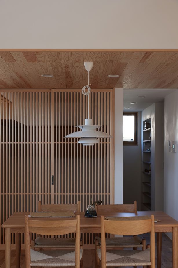 WABIKA/廣神建設（ひろかみけんせつ） 木の香りと温かさに包まれる家。愛猫と描く、憩いと安らぎの空間の建築実例画像5