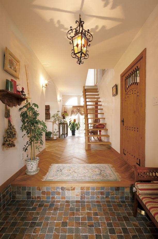 富士ホームズデザイン 古びた外観が懐かしさを感じる、イングランド風コッツウォルズの家の建築実例画像4