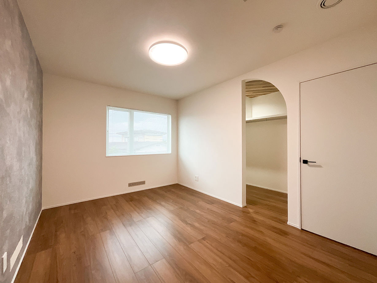 日沼工務店 【2000～2499万円】ゆったり寛げる約20帖の広々LDK。オープンキッチン＆回遊式動線で家事ラクも実現の建築実例画像4