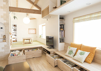 無添加住宅 【神奈川/自然素材/吹抜け】「気持ちのいい家を建てたい」とたどり着いた、無垢材と漆喰の家の建築実例画像5