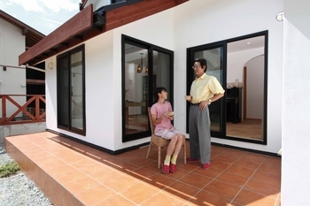 無添加住宅 【宮城/自然素材/インナーガレージ/間取り図有】床壁天井から断熱素材まで自然素材の空気が気持ちいい家の建築実例画像7