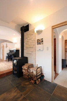 無添加住宅 【宮城/自然素材/インナーガレージ/間取り図有】床壁天井から断熱素材まで自然素材の空気が気持ちいい家の建築実例画像8