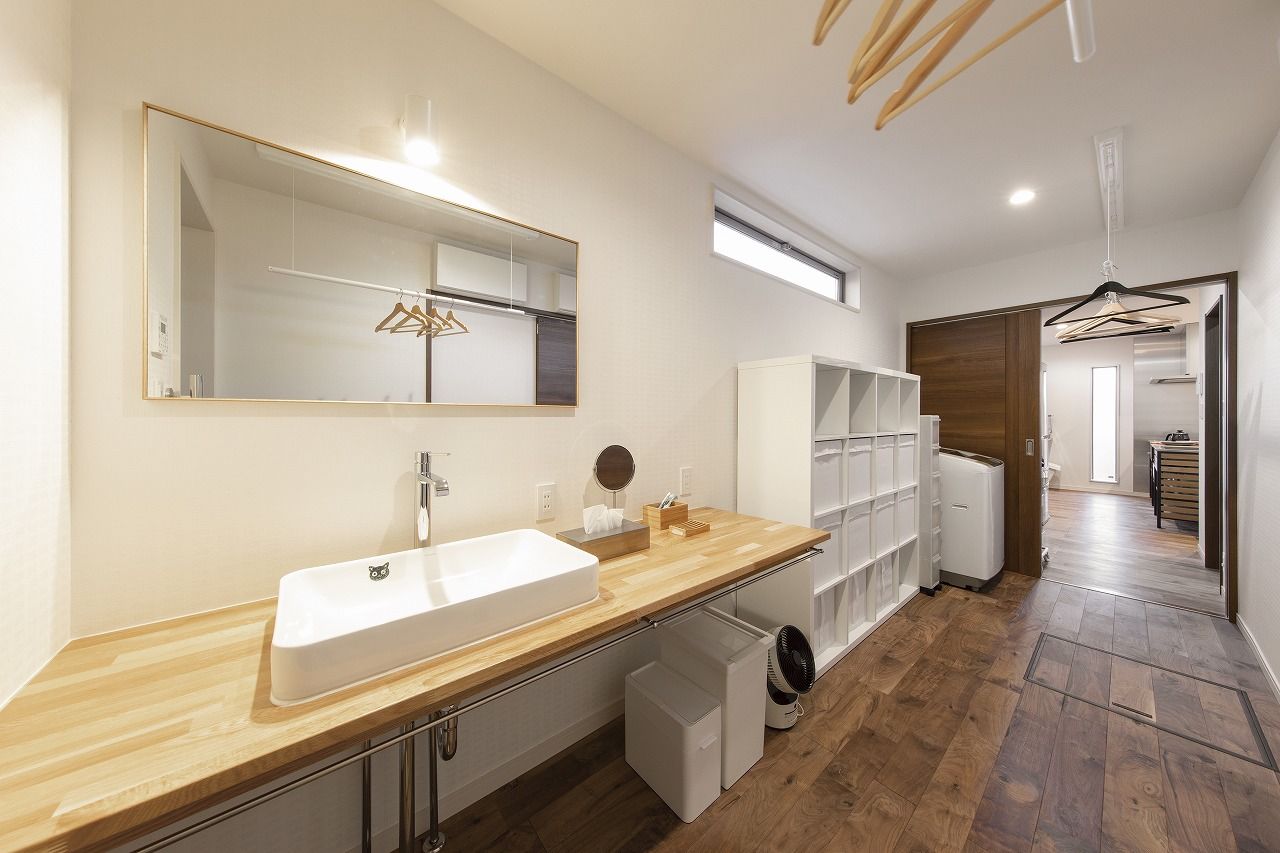 イシンホーム住宅研究会　大縄林業 【1500～1999万円台/間取り有/平屋】家事ラク間取り、未来への安心。住み心地にこだわったコの字の平屋の建築実例画像6